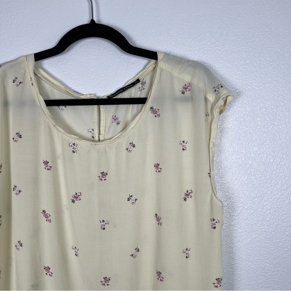 Abercrombie & Fitch Floral Short Sleeve Button Back Blouse Yellow Sz XL - Picture 3 of 6